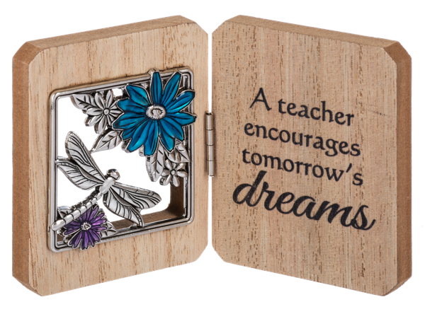 An elegant apple design on the left side of the mini plaque. On the right side, the message "A teacher encourages tomorrow's dreams" is engraved.